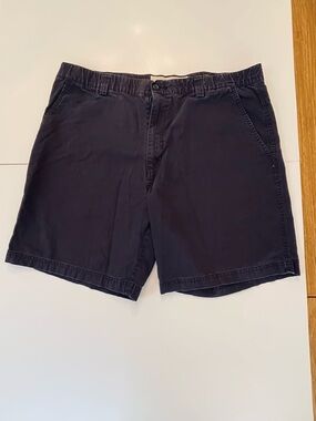 Men's Black Flat-Front Casual Shorts